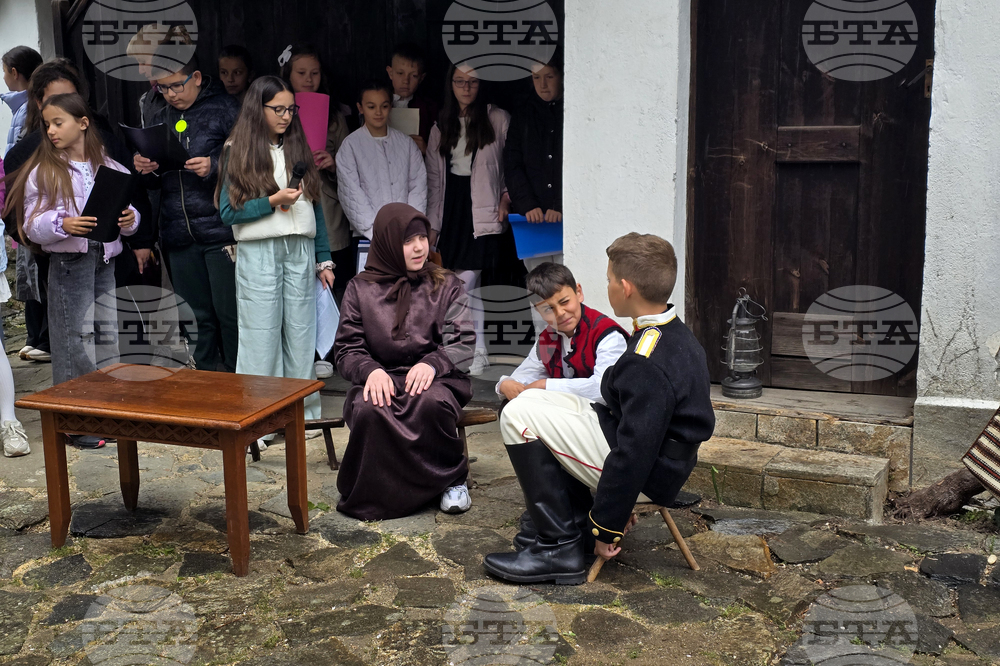 Благоевград - 150 години от Априлското въстание - възстановка с ученици