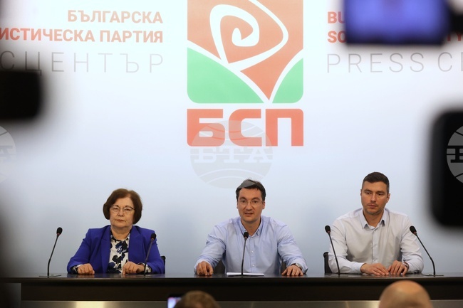 Ще поискам от Националния съвет на БСП вот на доверие, не го ли получа, подавам веднага оставка, каза Крум Зарков 