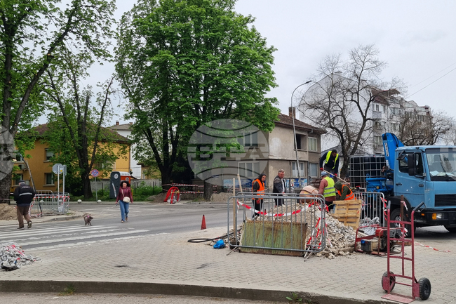 Търговище - нов светофар - изграждане