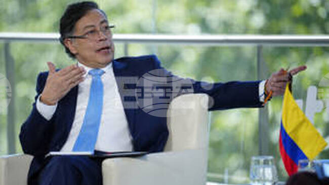 ЕФЕ: Колумбийският президент ще заведе дело за клевета срещу еквадорския си колега заради изказвания, свързващи го с наркотрафикант 