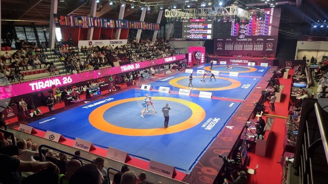 Турската легенда Ръза Каяалп подобри рекорда на Александър Карелин по европейски титли в борбата, неутралните спортисти от Русия и Беларус оглавиха класирането по медали