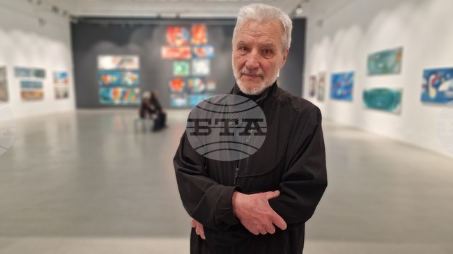 Аз съм художник, който се движи от сърцето, каза пред БТА творецът Георги Алайков