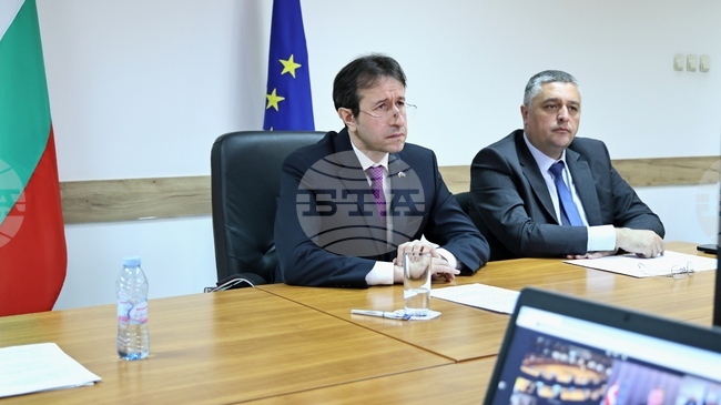 България настоява за координирани антикризисни мерки на ниво ЕС за транспортния сектор, заяви министър Корман Исмаилов 