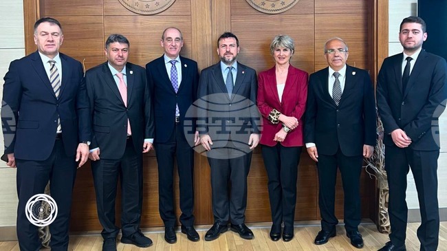 Весела Лечева проведе работни срещи на високо ниво преди Европейските игри в Турция