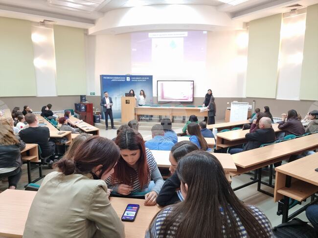 Студенти и ученици се включиха в образователното състезание „Любознание“ в Русенския университет