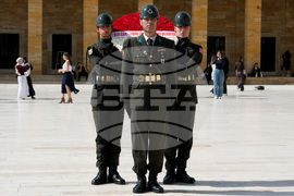 Турция - Анкара - българска делегация - Мавзолей на Ататюрк - почит