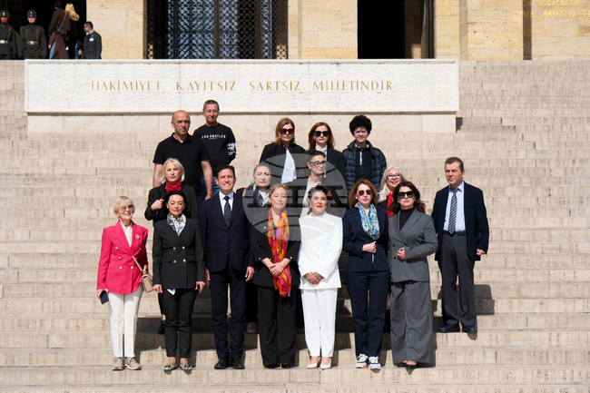 Турция - Анкара - българска делегация - Мавзолей на Ататюрк - почит