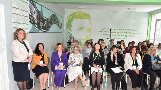 Педагози от 11 иновативни училища обсъждат партньорството с родителите на форум в Бяла Слатина