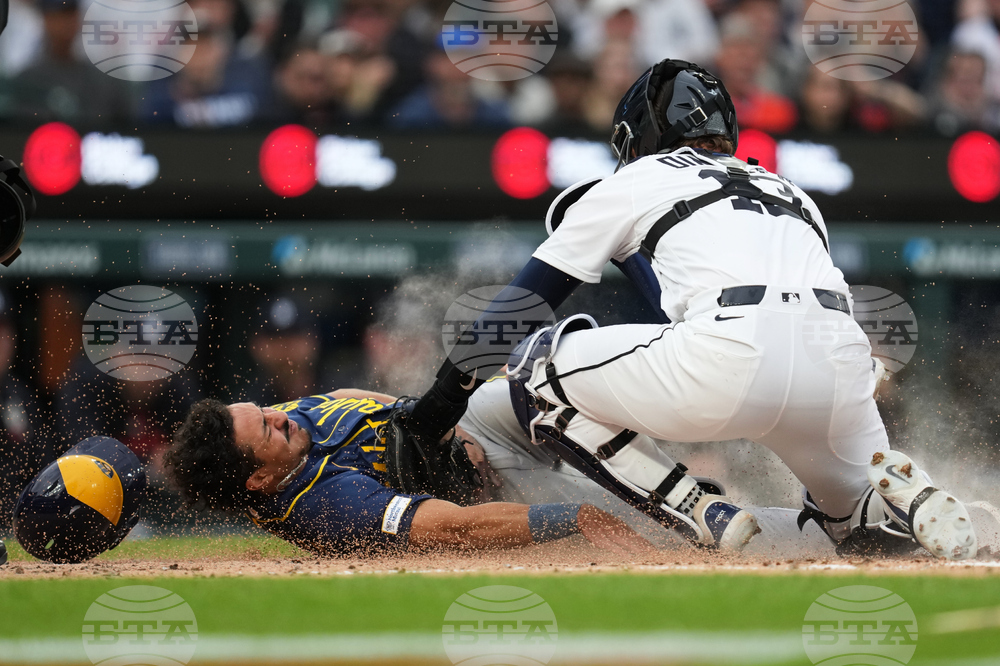 Brewers Tigers Baseball