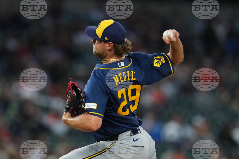 Brewers Tigers Baseball