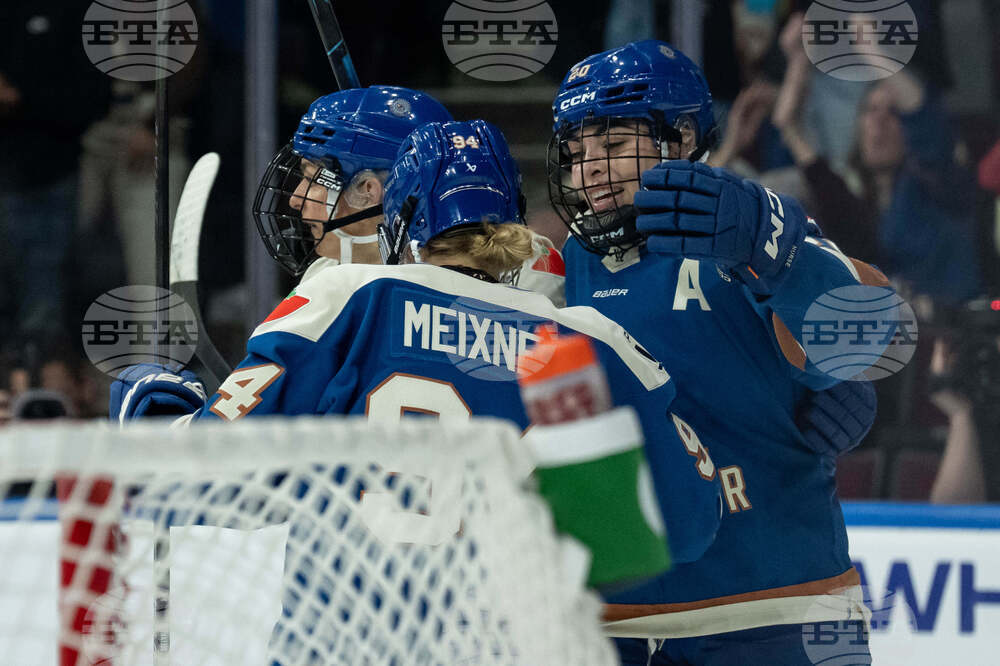 Victoire Goldeneyes Hockey