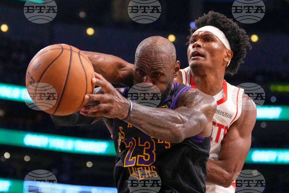 Rockets Lakers Basketball