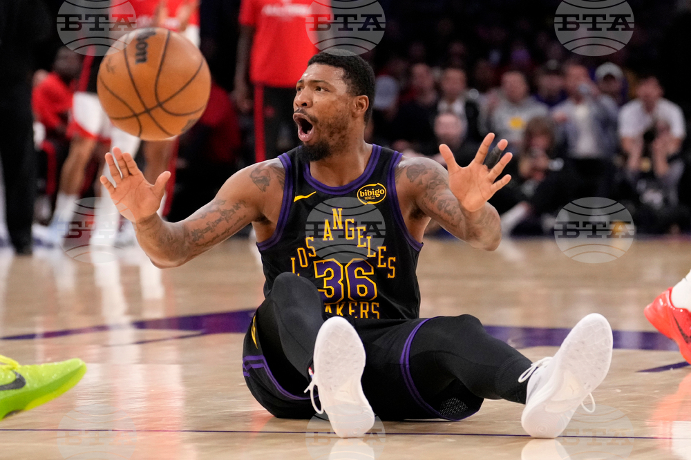 Rockets Lakers Basketball