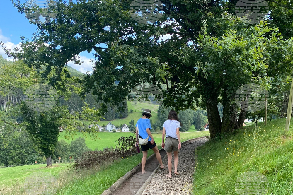 Be Well Barefoot Trails