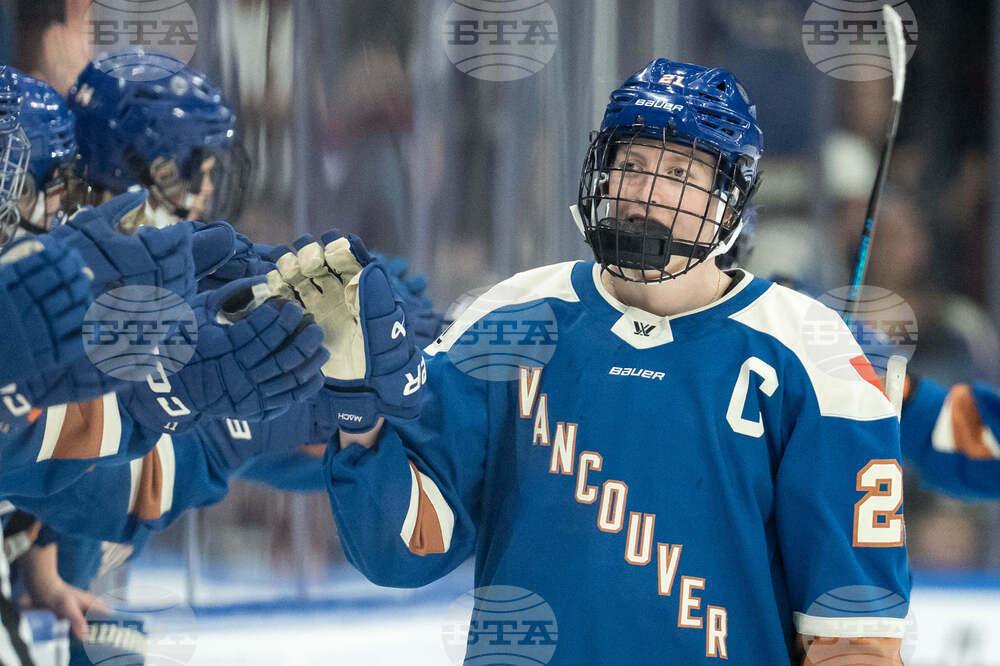 PWHL Victoire Goldeneyes Hockey