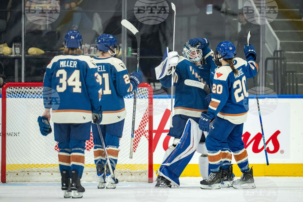 PWHL Victoire Goldeneyes Hockey