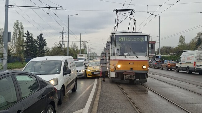 Спряно е движението по трамвайна линия 20 в района на Спортен клуб ЦСКА в София