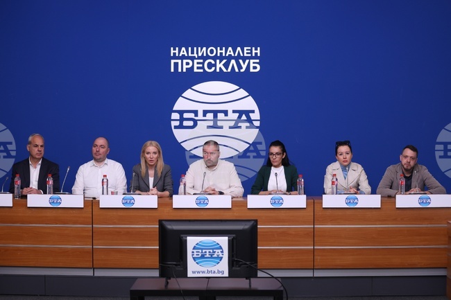 Няма да обслужваме нито Румен Радев, нито Асен Василев, „Сияние“ започва изграждане на гражданска мрежа в страната, обяви лидерът на движението Николай Попов