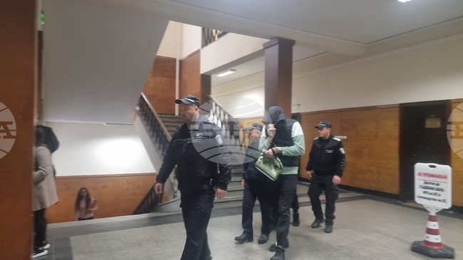 Окръжният съд в Стара Загора даде ход на делото срещу двамата полицаи от Казанлък, обвинени в умишлено убийство