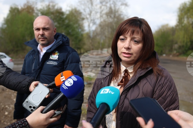 Над 150 тона отпадъци са извозени от нерегламентираното сметище в землището на село Долни Богров, каза Татяна Асенова