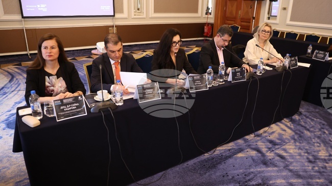 Ако държавата превърне медицинския туризъм в своя политика, преките приходи биха достигнали 700 млн. евро, каза Свилена Димитрова