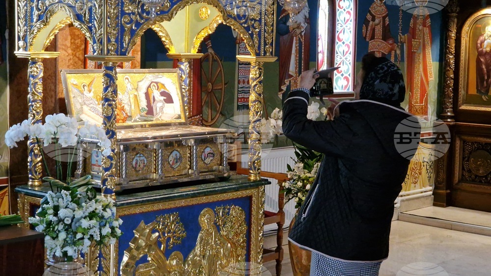 Румъния - манастир „Пантократор“- честната глава на свети Георги