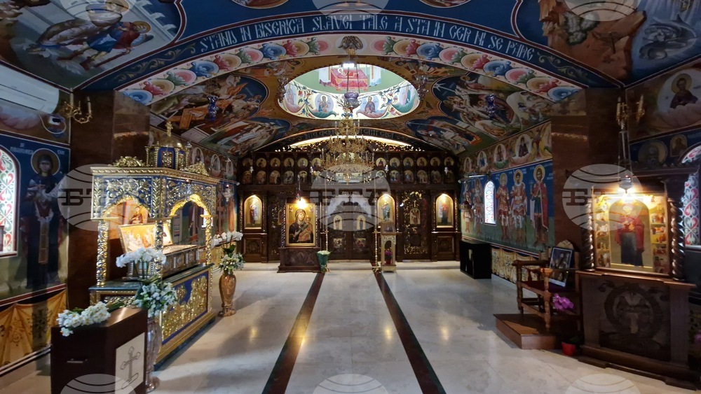 Румъния - манастир „Пантократор“- честната глава на свети Георги