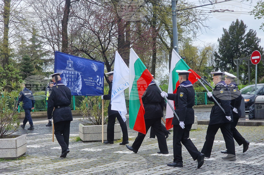 Бургас - Висше военноморско училище „Никола Й. Вапцаров“ - годишнина
