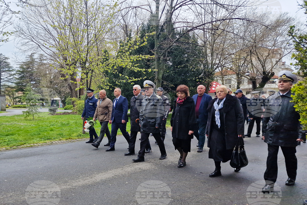 Бургас - Висше военноморско училище „Никола Й. Вапцаров“ - годишнина