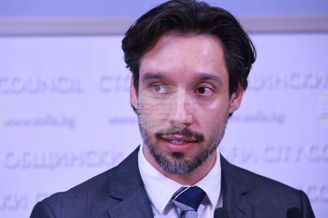 Сливането на Четвърта с Втора градска болница ще стане без съкращения и със запазване на дейността, каза Борис Бонев от "Спаси София"