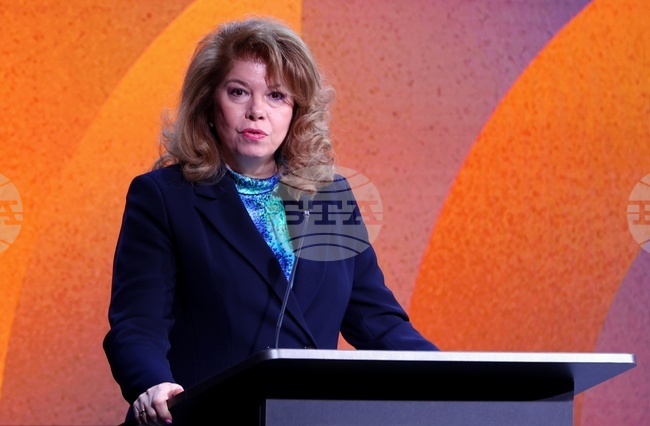 Инвестицията в обществените медии е инвестиция в бъдещето на свободното общество, каза президентът Илияна Йотова на Медийната среща на върха на ЕBU