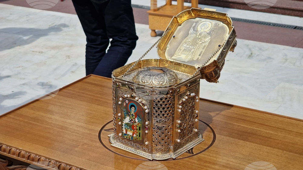 Румъния - манастир „Пантократор“- честната глава на свети Георги