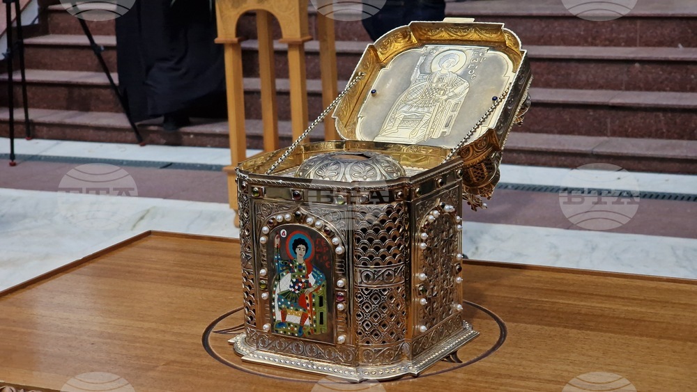 Румъния - манастир „Пантократор“- честната глава на свети Георги