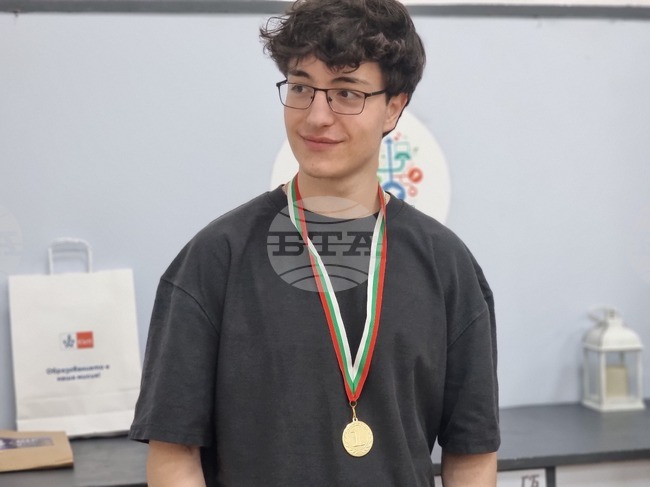 Ученикът от ПМГ – Ямбол, класиран трети в олимпиадата по лингвистика, зае първото място в националното състезание по финансова грамотност