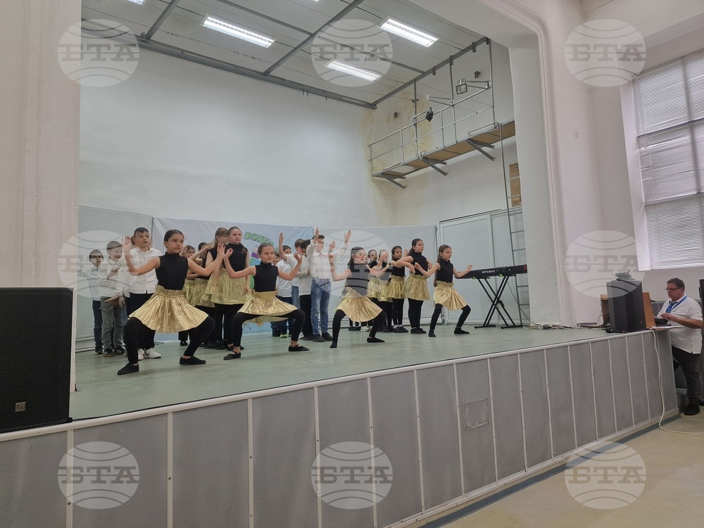 Разград - училища - форум