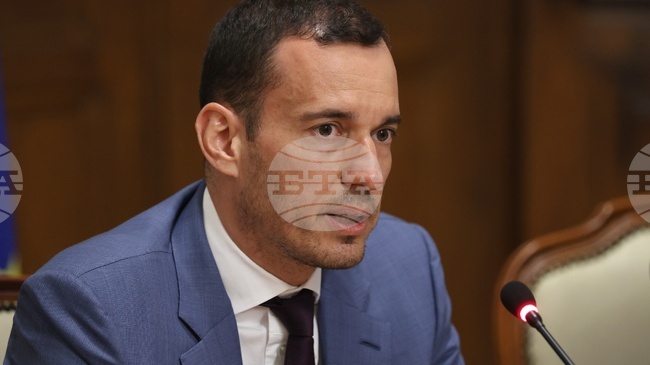 Кметът на София Васил Терзиев върна за ново разглеждане решението на СОС за строителството на 22-етажна сграда в "Младост" 