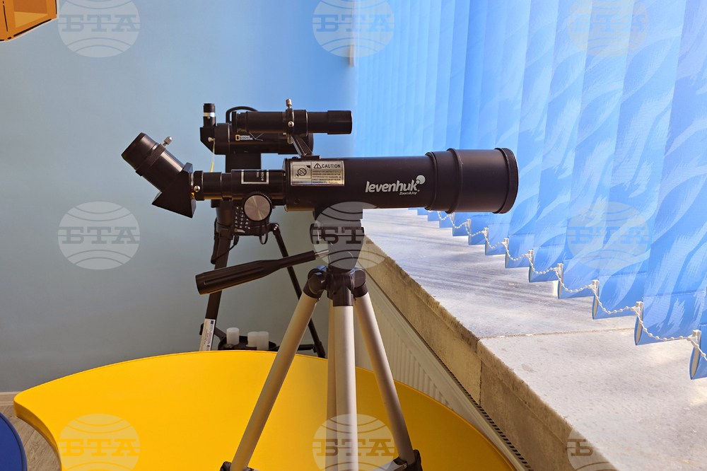 Летница - Средно училище „Бачо Киро“ - STEM център