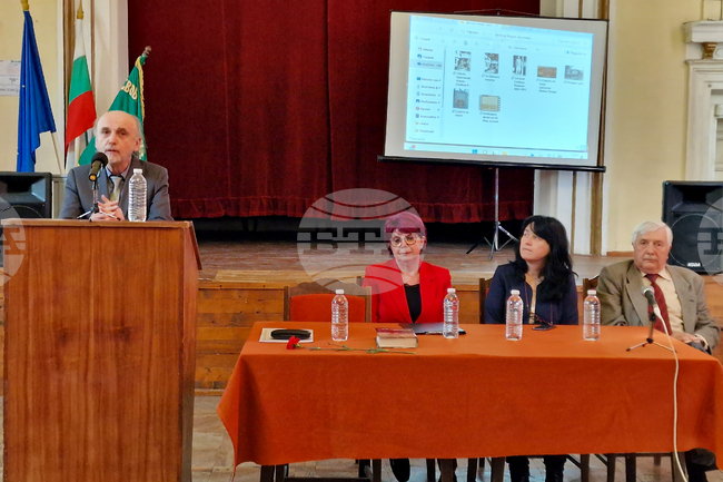 Кръгла маса, посветена на Априлското въстание, се състоя във Военния клуб в Шумен