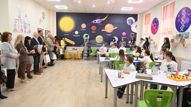 STEM център с кабинети по математика, природни науки и роботика бе открит в Първо основно училище в Монтана