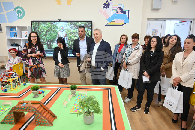  Монтана - СТЕМ-център - откриване