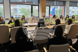 Казанлък - конкурс „Царица Роза“ - участници - среща