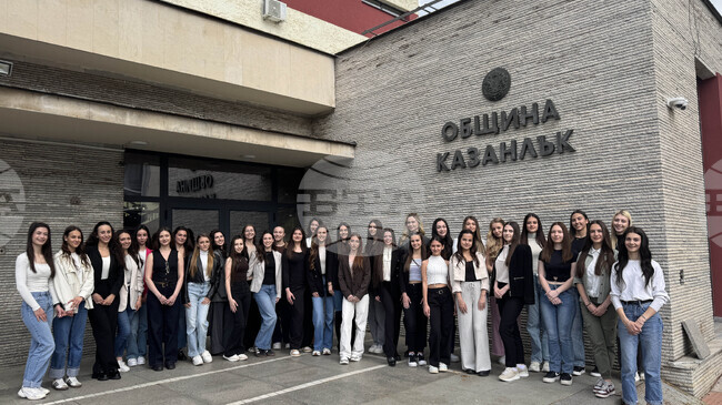 В Казанлък представиха участничките в тазгодишния конкурс „Царица Роза“