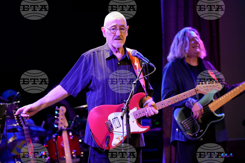 Obit Dave Mason