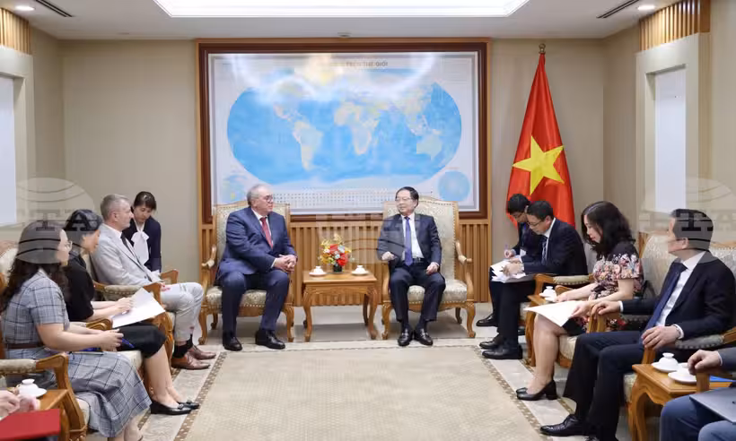 Свят вна: вицепремиерът на виетнам и представител на маае обсъдиха развитието на ядрената енергетика в страната 2026 anh свят заместник министър-председателят на виетнам хо куок зунг прие днес заместник генералния директор на международната... Iustitia. Bg вна: вицепремиерът на виетнам и представител на маае обсъдиха развитието на ядрената енергетика в страната 2026 2026-04-22 21:16:38 юстиция свят