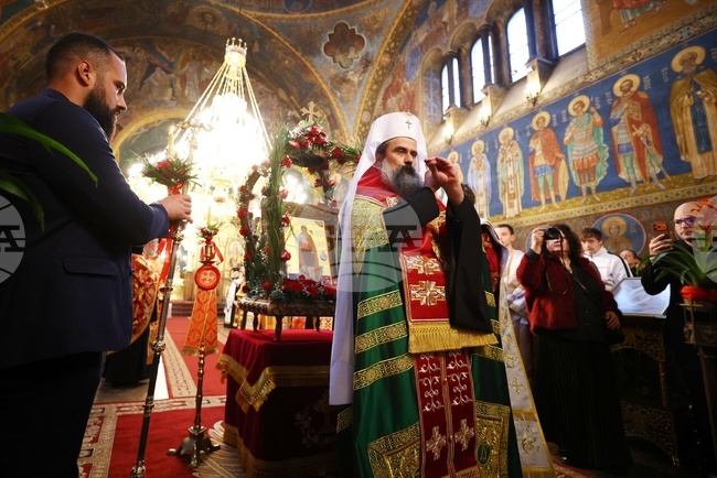 Храм „Св. вмчца Неделя“ - Лазар Български - мощи