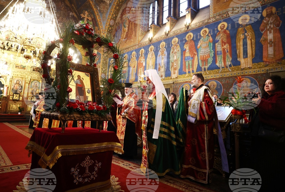 Храм „Св. вмчца Неделя“ - Лазар Български - мощи