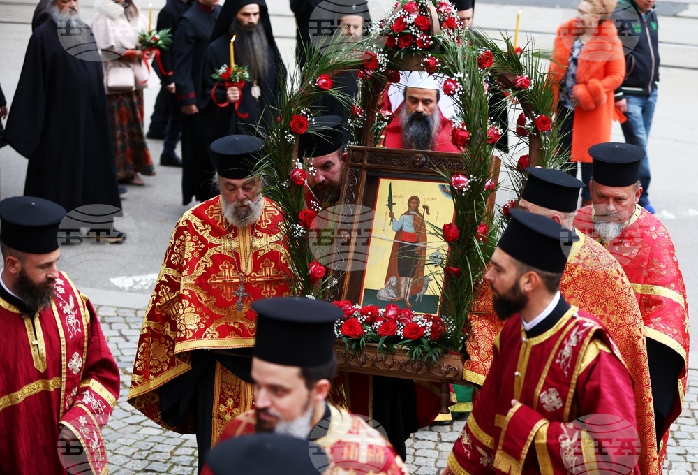 Храм „Св. вмчца Неделя“ - Лазар Български - мощи