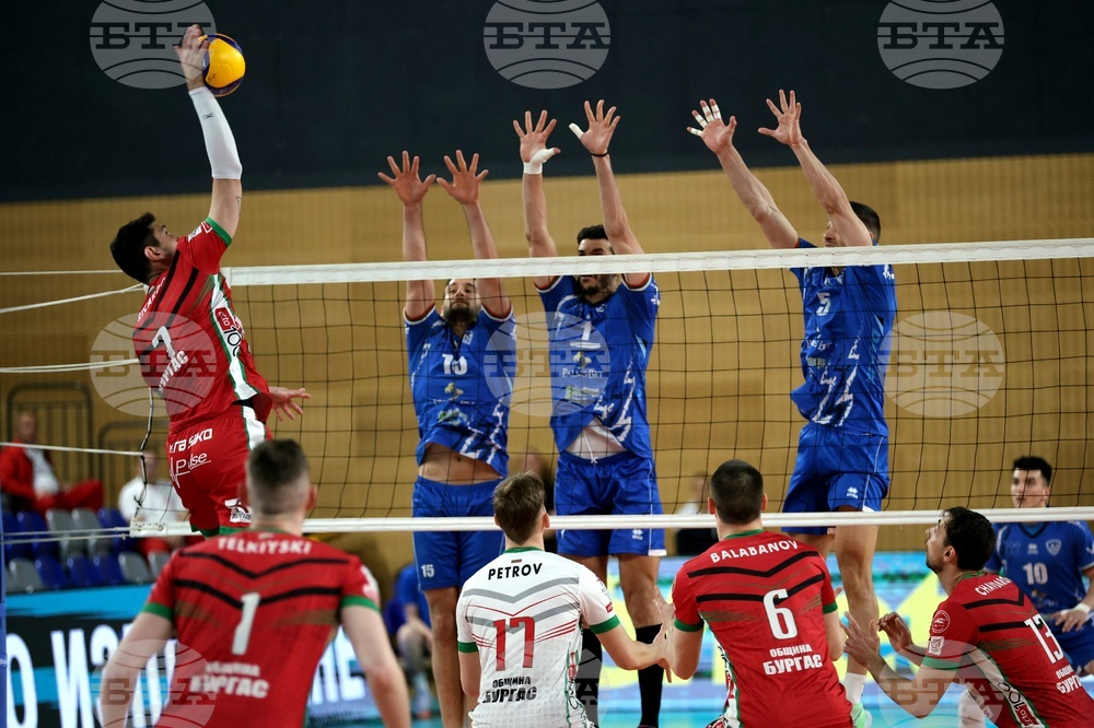 Волейбол - „Левски“ - „Нефтохимик 2010“