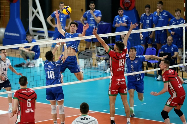 Волейбол - „Левски“ - „Нефтохимик 2010“