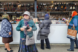 Румъния - Драганещ-Влашка - поклонение пред Честната глава на Свети Георги Победоносец